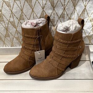 Roxy Women's Devon Brown Braided Ankle Booties
